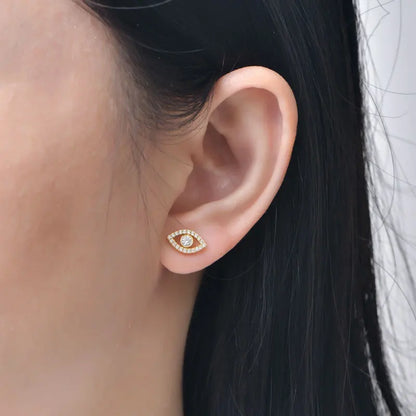 IOGOU Real 100% 925 Sterling Silver Eye of Wisdom Earring Stud VVS1 Round Full Moissanite Women Men Tow Styles Wearing Earrings