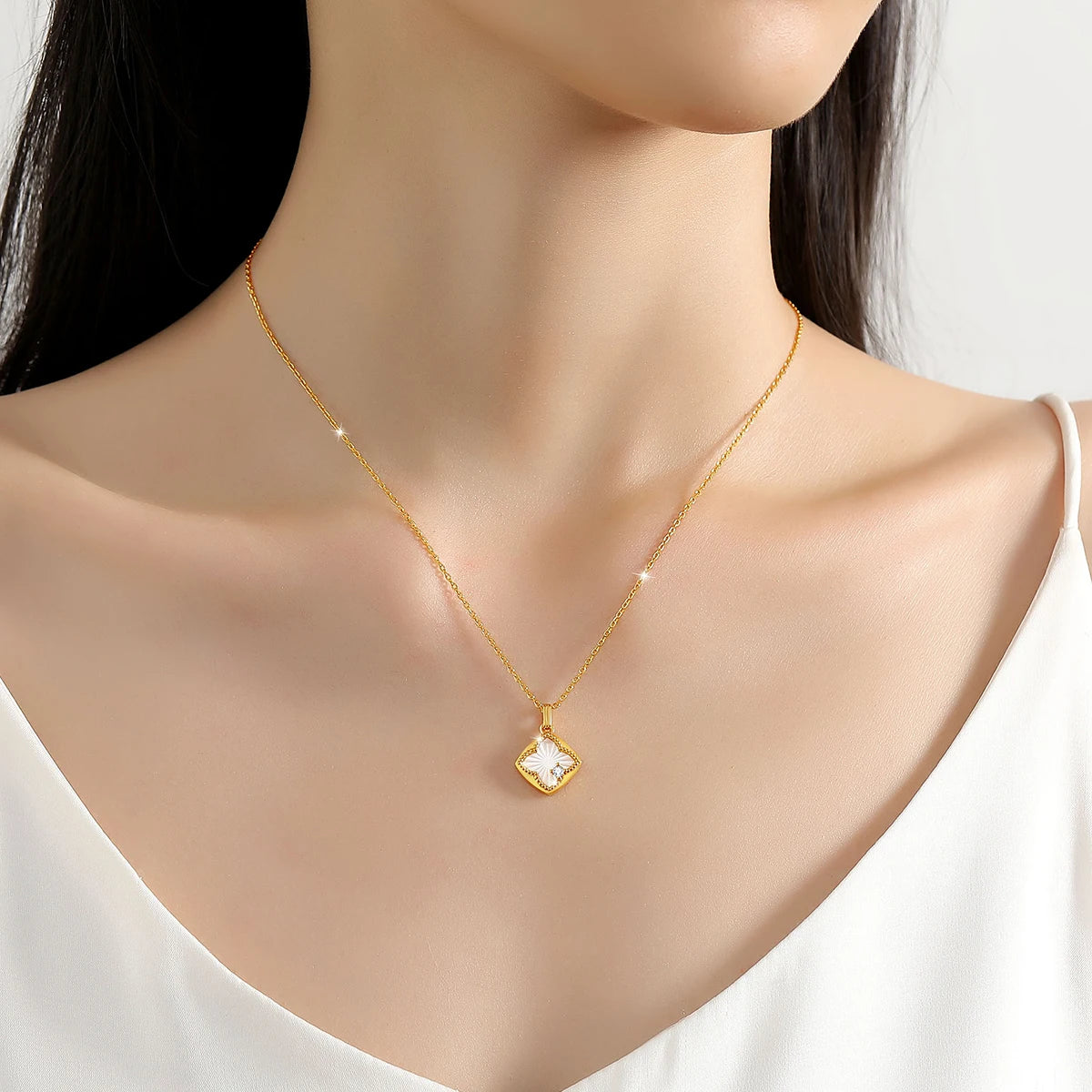 Trendy hollow| Gold Four Leaf Clove | Pendant Necklace| Women