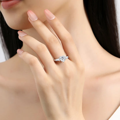 2 Carat Heart Moissanite Ring Woman 3 Stone Engagement Wedding Gift 925 Sterling Silver Plated White Gold Fine Jewelry