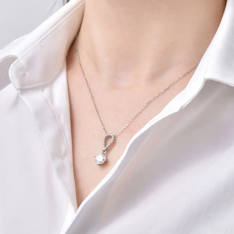 IOGOU D Certified 8mm 2CT Round Moissanite Women Engagement Necklace 100% 925 Sterling Silver Teardrop Shaped Pendant Necklace