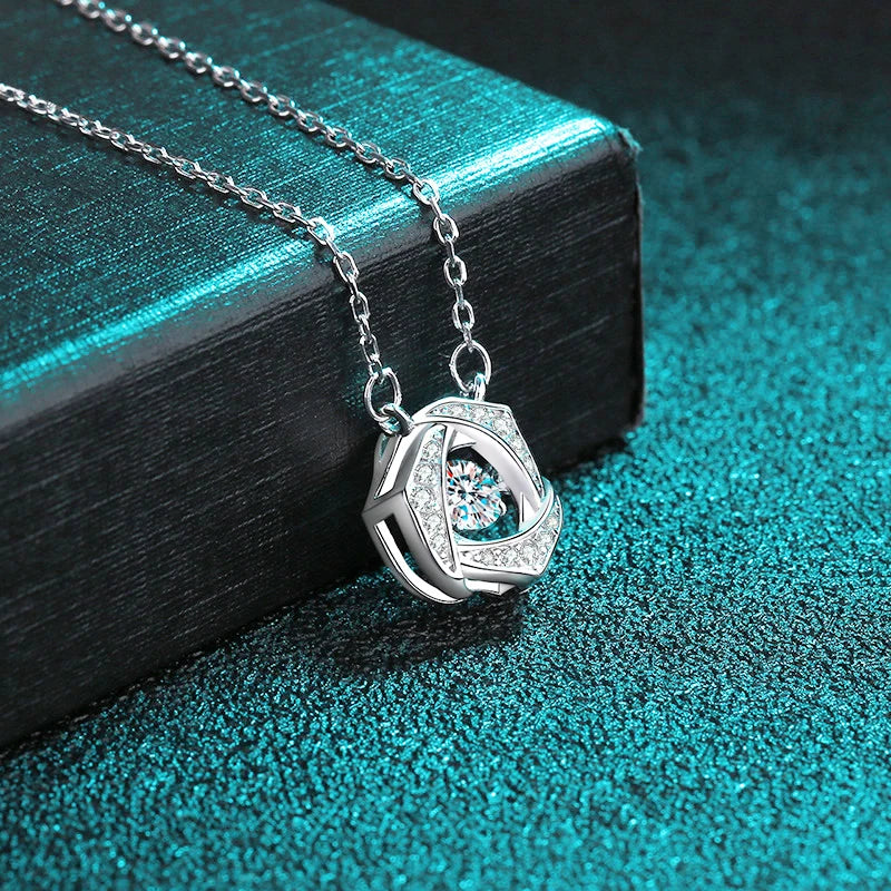 Smyoue S925 Solid Silver 0.3CT Moissanite Pendant for Women Sparkling Beating Heart Girl's Necklace Simulated Diamond Wholesale